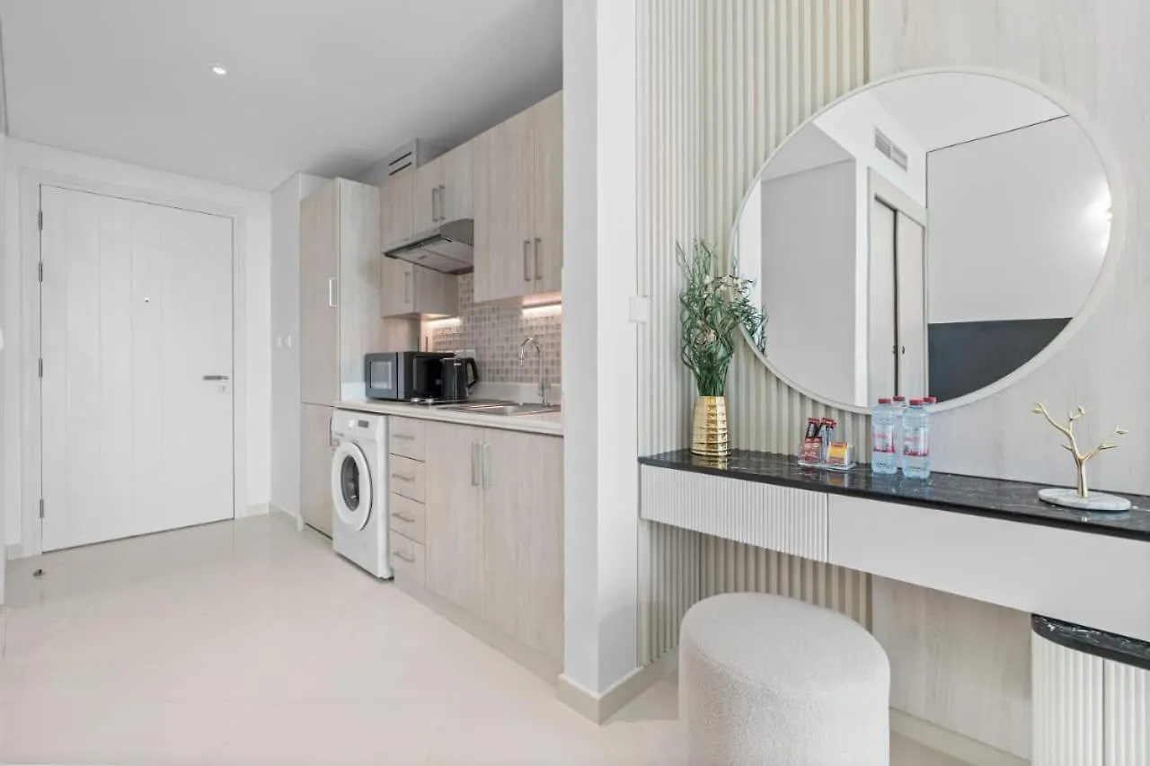 Brand New Luxury Studio In The Heart Of The Palm 0*, Dubai United Arab Emirates