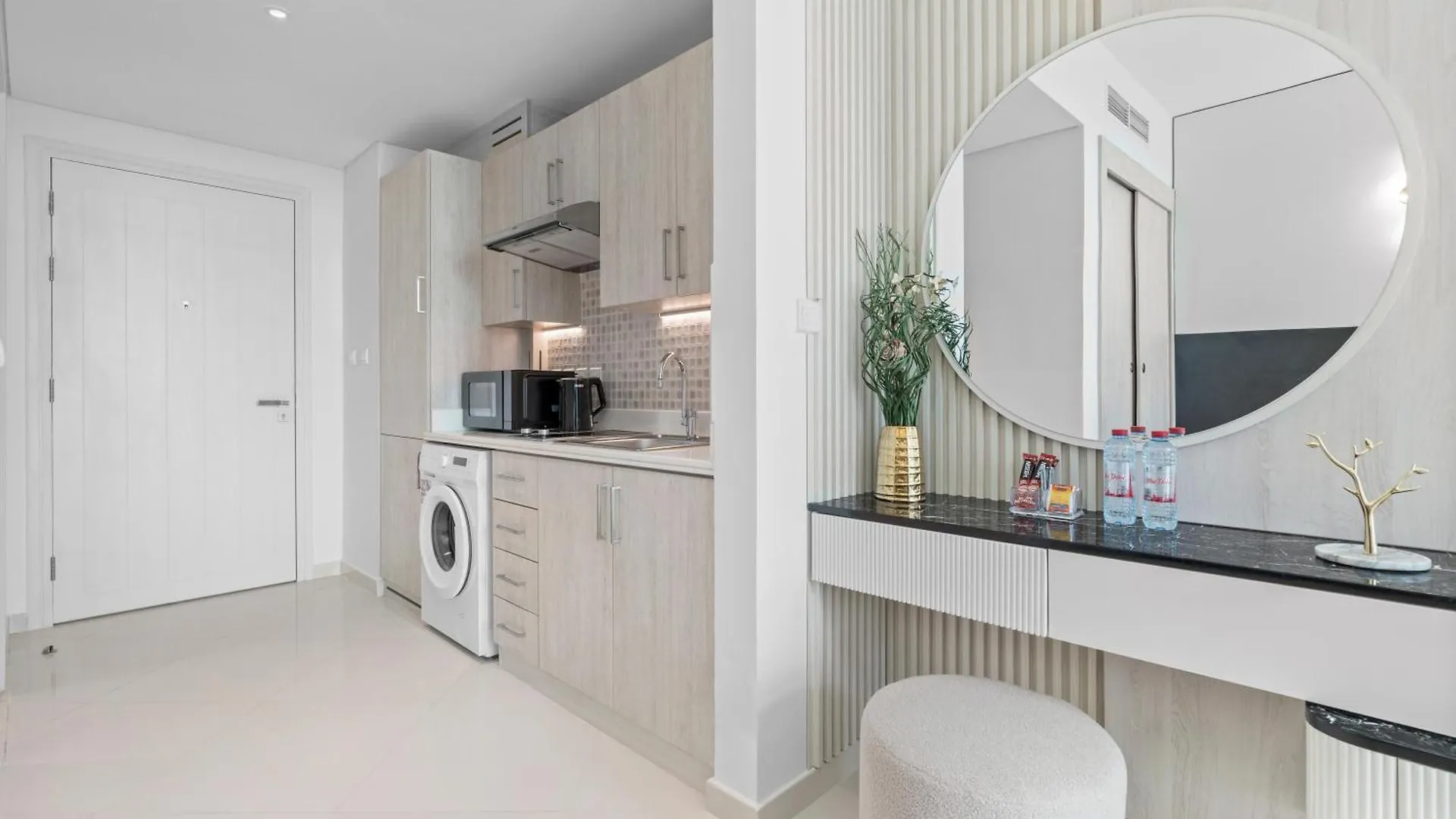 Brand New Luxury Studio In The Heart Of The Palm